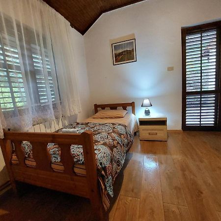 Holiday Home Milanovic Cetynia Zewnętrze zdjęcie