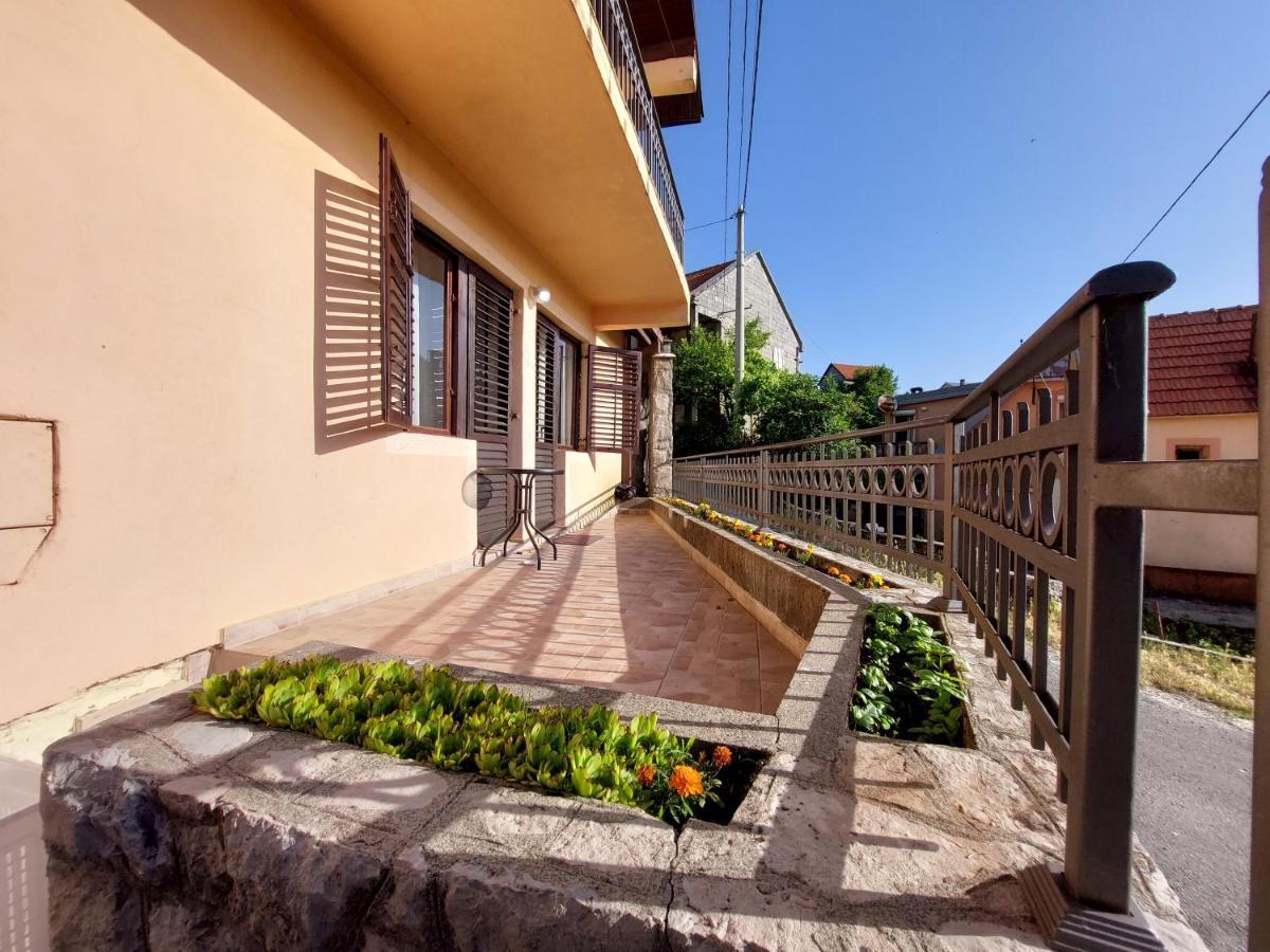 Holiday Home Milanovic Cetynia Zewnętrze zdjęcie