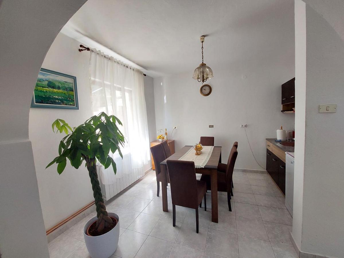 Holiday Home Milanovic Cetynia Zewnętrze zdjęcie